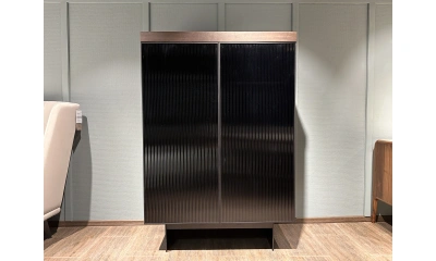 Витрина Saloni Hiro