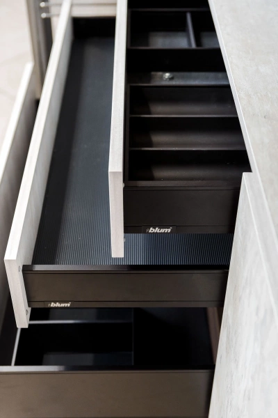 Кухня Makonti Fenix/Alvic