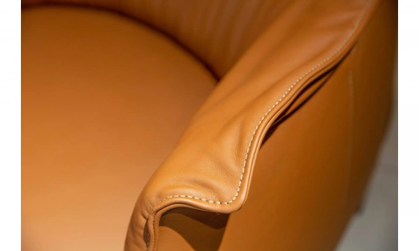 Кресло POLTRONA FRAU ARCHIBALD LARGE