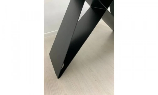 Обеденный стол FACTURE PROJECT AKALI