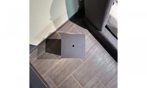 Приставной столик Saloni Vega