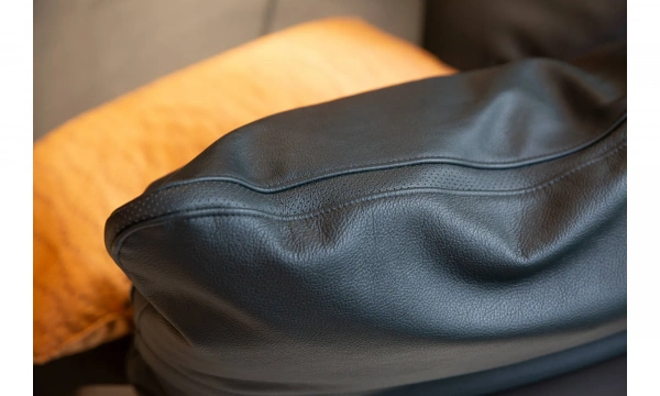 Диван POLTRONA FRAU Scarlett