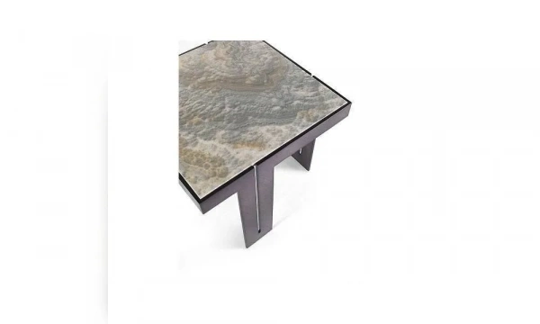 Столик District Vii